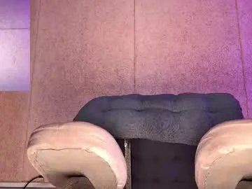 Freechat rainbow_farmer_james on Chaturbate