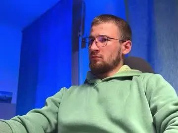 Freechat rainbow_farmer_james on Chaturbate