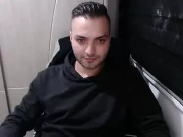 Freechat robert_leroy on Chaturbate