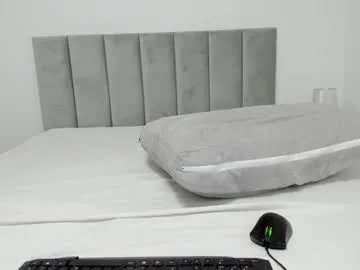 Freechat rosasweet02 on Chaturbate