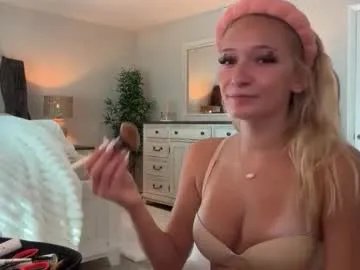 Freechat roxyrain2736 on Chaturbate