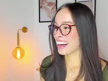 Freechat saraarchbould on Chaturbate