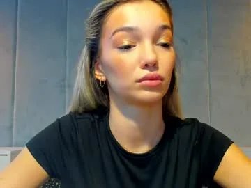 Freechat sassyt33n on Chaturbate