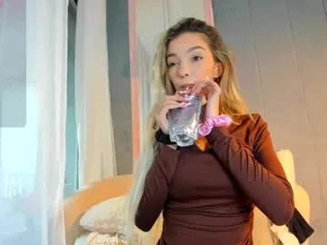 Freechat sassyt33n on Chaturbate