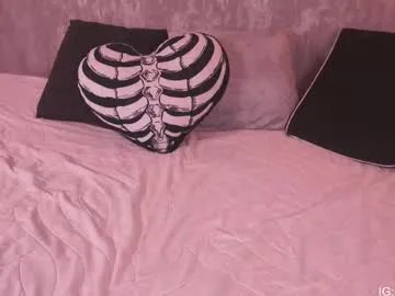 Freechat sofiachic on Chaturbate