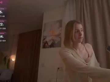 Freechat sofiapure18 on Chaturbate