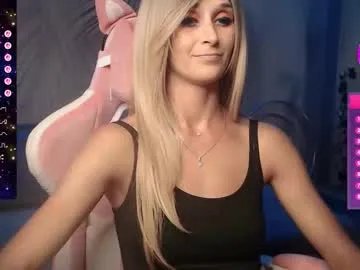 Freechat strongalice on Chaturbate