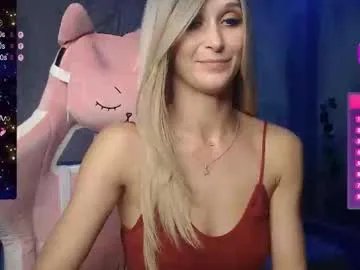 Freechat strongalice on Chaturbate