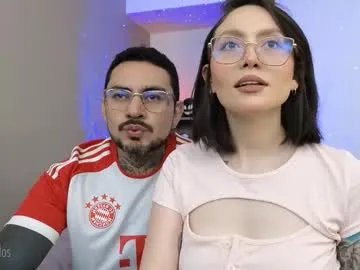 Freechat te_para_dos on Chaturbate