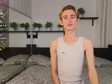 Freechat tommy18xxx on Chaturbate