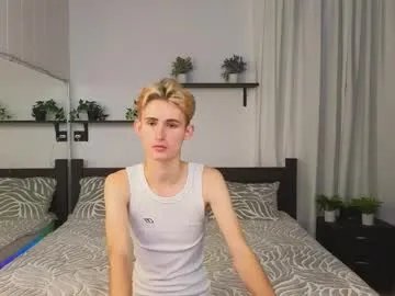 Freechat tommy18xxx on Chaturbate