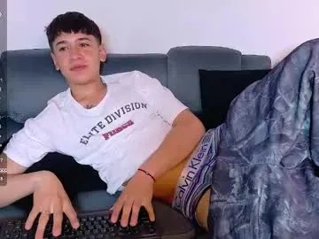 Freechat twink_daren on Chaturbate