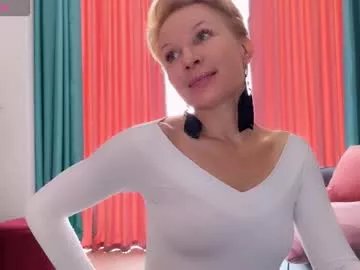 Private urgoddessjenny on Chaturbate