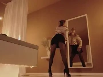 Freechat vanilla_whispers on Chaturbate