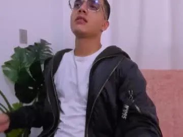 Freechat web_gammer_ on Chaturbate