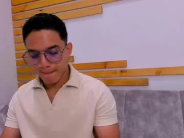 Freechat web_gammer_ on Chaturbate