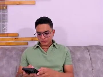 Freechat web_gammer_ on Chaturbate