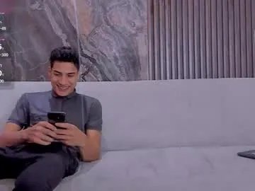 Freechat web_gammer_ on Chaturbate