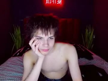 Freechat whiterabbit342 on Chaturbate