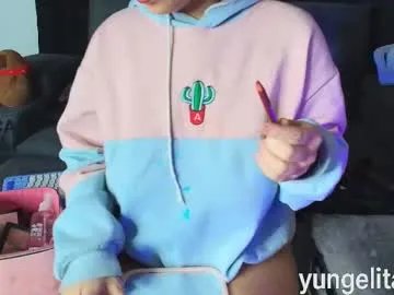 Freechat yungelitamor_ on Chaturbate