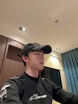 Freechat 1a1a1alll on StripChat