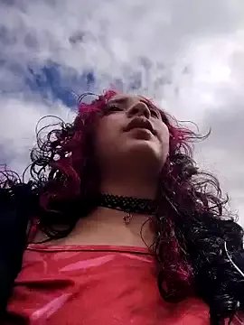 Freechat _Laary_Lily on StripChat