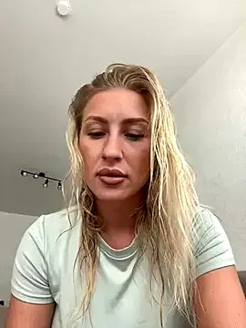 Freechat belle98 on StripChat