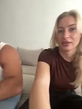 Freechat belle98 on StripChat