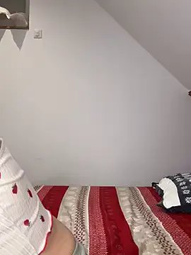 Freechat carlaaa on StripChat