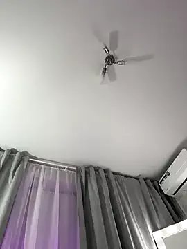 Freechat CaseyCumFace on StripChat