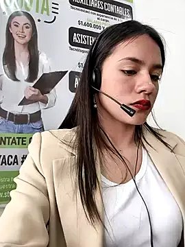 Freechat CHARLOTTE__05 on StripChat