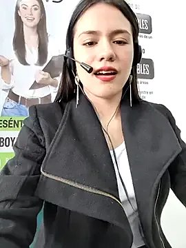 Freechat CHARLOTTE__05 on StripChat