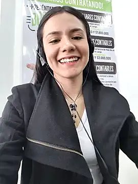 Freechat CHARLOTTE__05 on StripChat