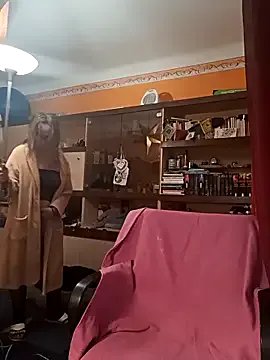 Freechat Dettybitch40 on StripChat