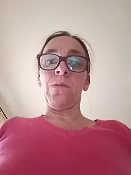 Freechat Dettybitch40 on StripChat