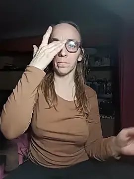 Freechat Dettybitch40 on StripChat