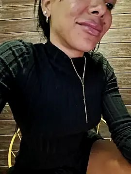 Freechat Doll_Loren on StripChat