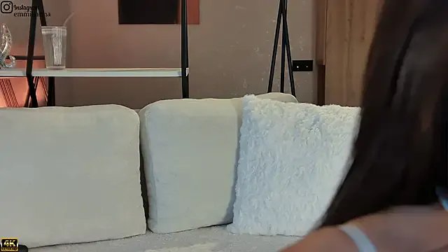 Freechat emiljanna on StripChat