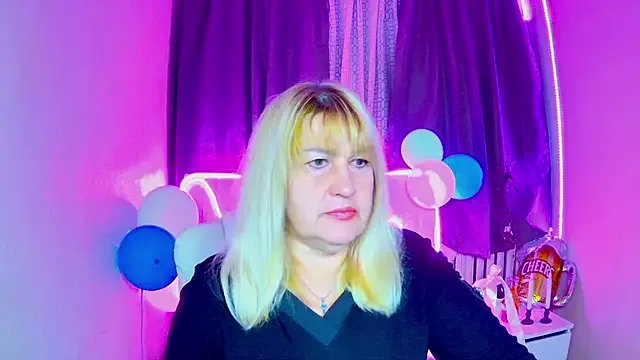 Freechat EmmaEllison on StripChat