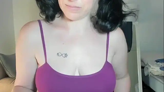 emmita69_ on StripChat 
