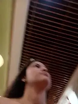 Freechat girl_milk1 on StripChat