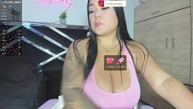 Freechat harmony_bigbreasts on StripChat