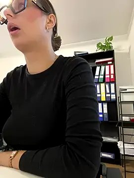 Hii_Lolla on StripChat 