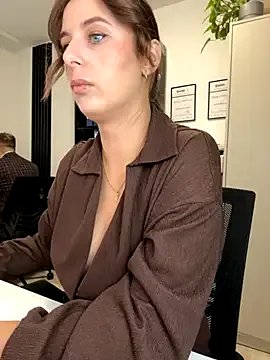 Hii_Lolla on StripChat 