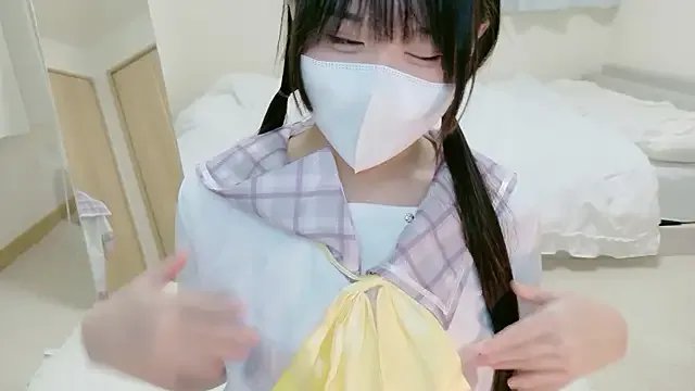 Group im_hina2 on StripChat