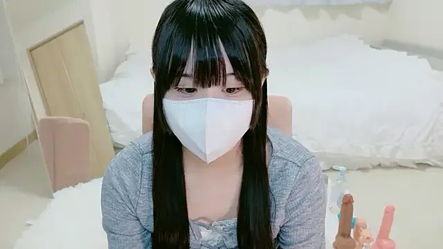 Group im_hina2 on StripChat