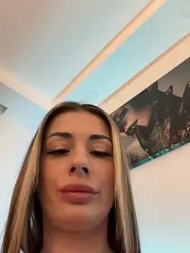 Freechat IsabellaEtthan on StripChat