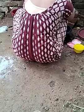 Freechat Ishikaranaa on StripChat