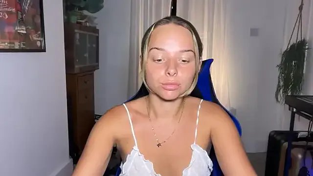 Freechat KayleeBella on StripChat
