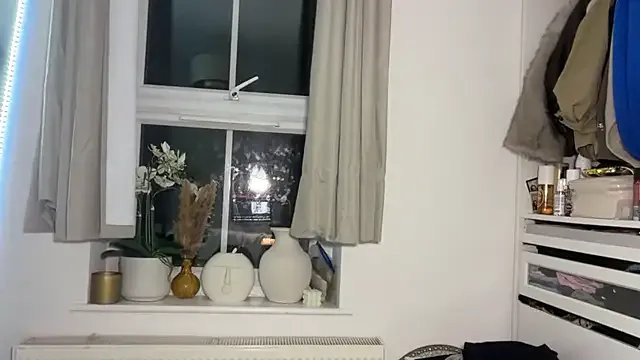 Freechat KayleeBella on StripChat